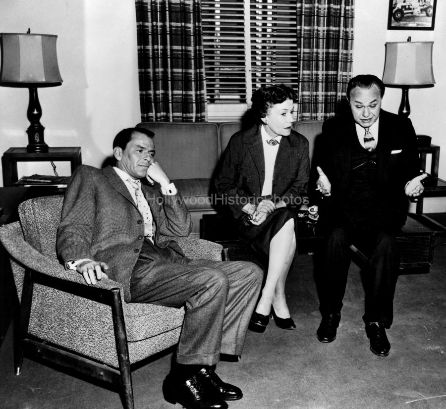 Edward G 1959 Behind the scenes w: Frank WM.jpg